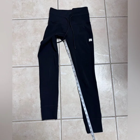 Vuori Charcoal Gray Leggings - Picture 6 of 15